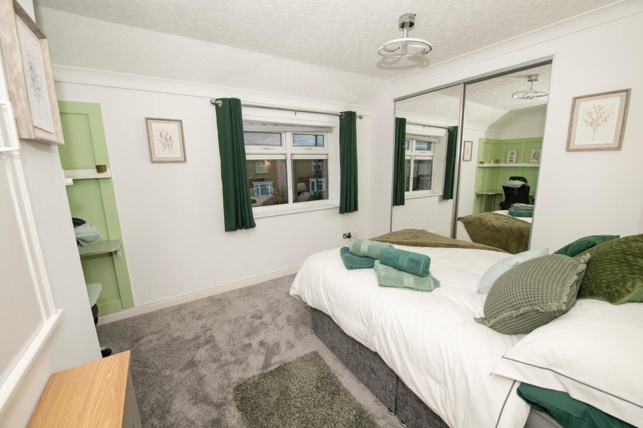 Emmadale Central Bridlington Sleeps 7-8 Экстерьер фото